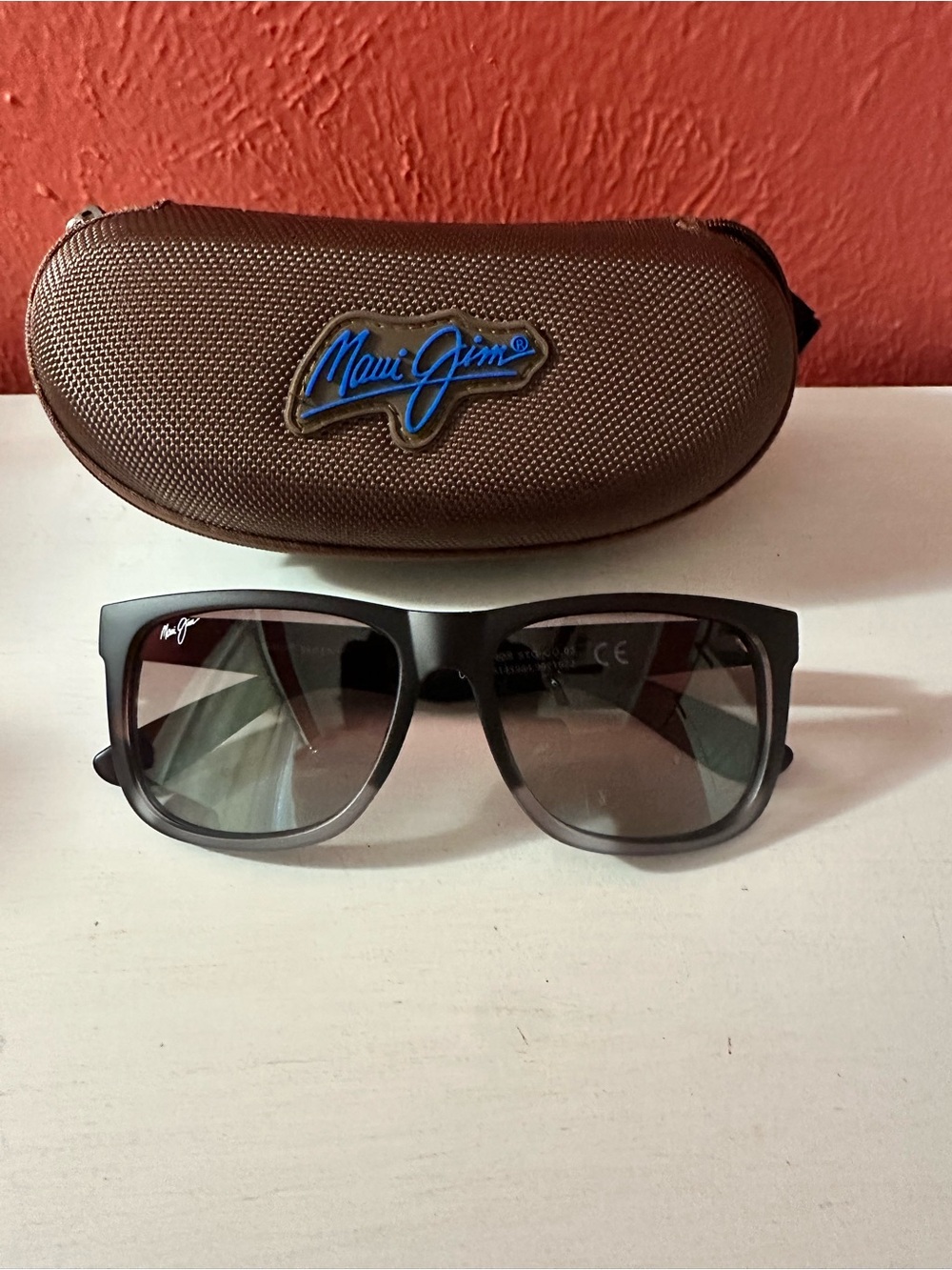 Maiu Jim Kāpi‘i Matte Black Sunglasses - Picture 2 of 3